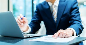 産業廃棄物マニフェストとは？制度の仕組みと委託契約書のポイント
