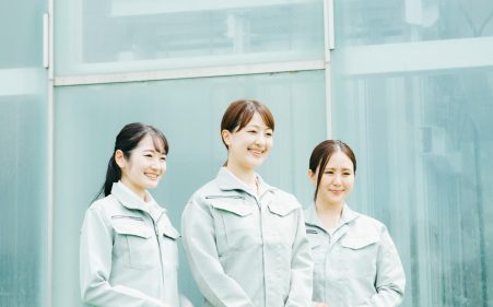 産業廃棄物処理業の許可って？種類や手続きを解説