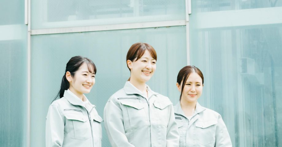 産業廃棄物処理業の許可って？種類や手続きを解説