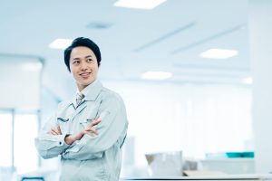 【2025年度版】特別管理産業廃棄物管理責任者とは？資格要件や取得の流れを解説