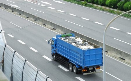産廃トラック（産業廃棄物収集運搬車両）の種類・義務について解説