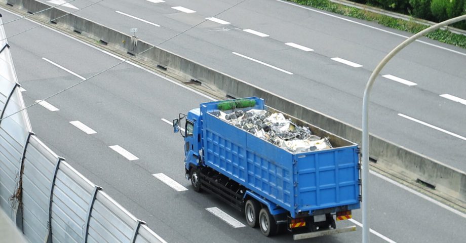 産廃トラック(産業廃棄物収集運搬車両)の種類・義務について解説