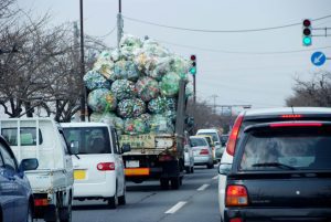 過積載の危険性とは?トラック運転手や事業者が知っておくべきリスクと対策
