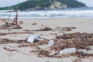 産業廃棄物が起こす問題とは?関連する法律も紹介