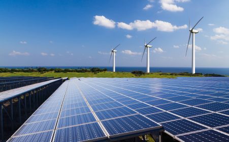 太陽光パネルの廃棄方法とは？費用相場や注意点についても解説
