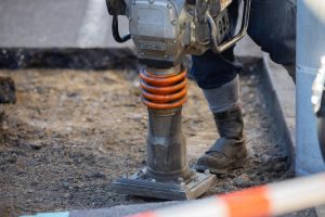 アスファルトガラ・コンクリートガラの再利用方法とは？法律やリサイクルの現状なども紹介