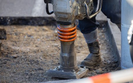 アスファルトガラ・コンクリートガラの再利用方法とは？建設リサイクル法も紹介