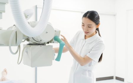 レントゲン機器・フィルムは法律で何ごみに定められている？廃棄方法と注意点も紹介！