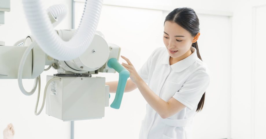 レントゲン機器・フィルムは法律で何ごみに定められている?廃棄方法と注意点も紹介!