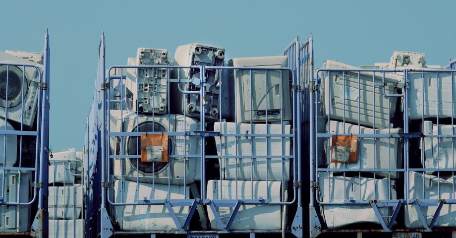 家電リサイクル法とは?対象製品や見分け方、処分方法について解説