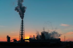 CO2を回収するCCSとは？重要視されたきっかけや3つの手法、CCUSについても解説