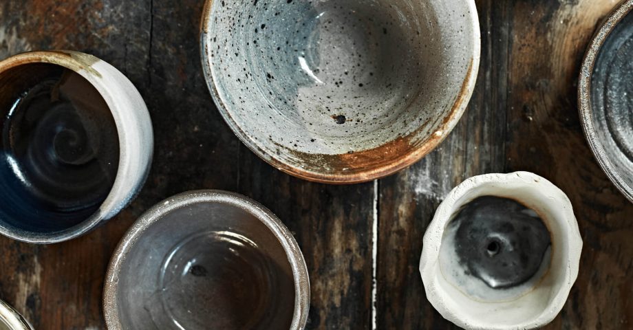 陶器と磁器の違いとは?原料や作り方、見た目の違いや使用時の注意点を解説